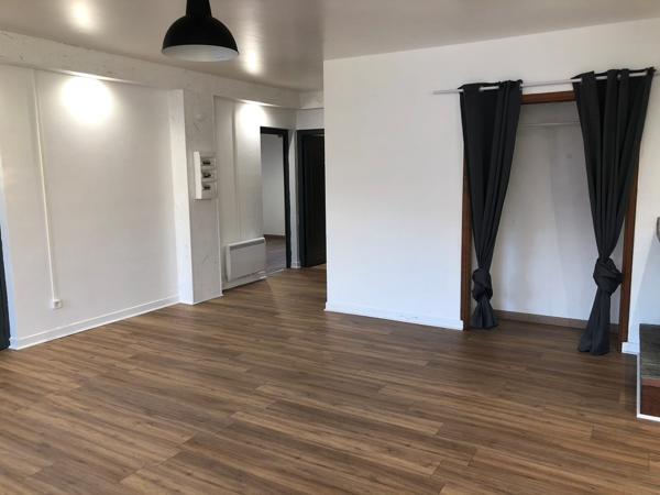 A LOUER - Appartement 2 chambres à LA CHEZE, proche de l'axe Loudéac/St Brieuc