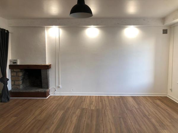 A LOUER - Appartement 2 chambres à LA CHEZE, proche de l'axe Loudéac/St Brieuc