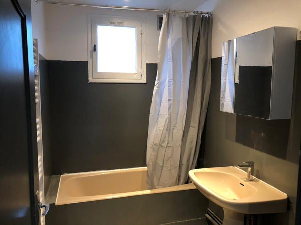 A LOUER - Appartement 2 chambres à LA CHEZE, proche de l'axe Loudéac/St Brieuc