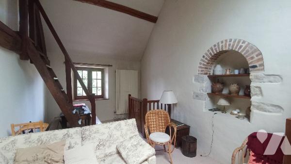 Lorrez-le-Bocage, maison à rafraichir de 141 m², 6  pièces, garage, chaufferie,  1200 m² de jardin.