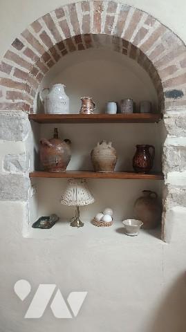 Lorrez-le-Bocage, maison à rafraichir de 141 m², 6  pièces, garage, chaufferie,  1200 m² de jardin.