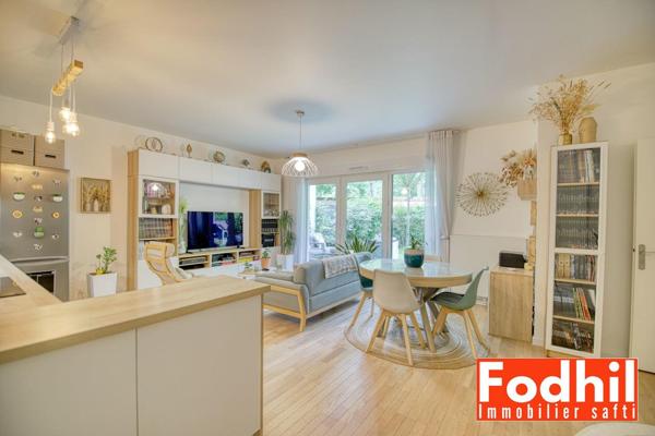 Appartement 3 pièces 66 m² avec terrasses- jardin de 70 m² et un parking.