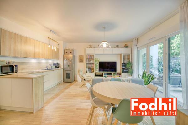 Appartement 3 pièces 66 m² avec terrasses- jardin de 70 m² et un parking.