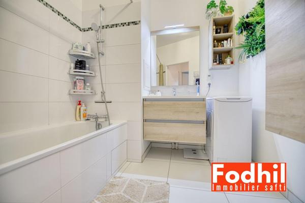 Appartement 3 pièces 66 m² avec terrasses- jardin de 70 m² et un parking.