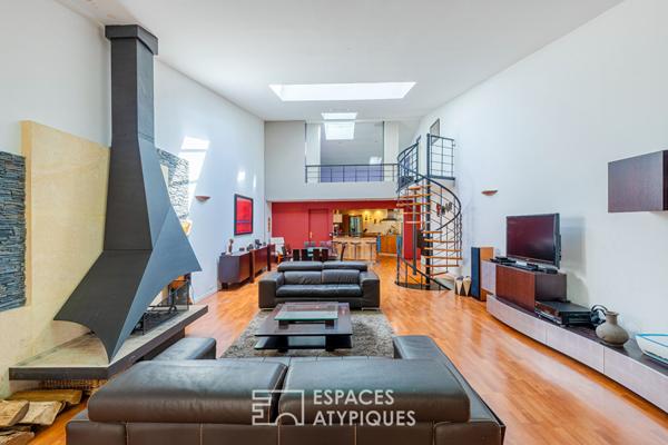 Grand loft sur trois niveaux avec espace bien-être et salle de cinéma à Argenteuil