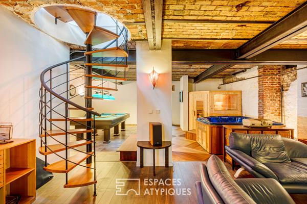 Grand loft sur trois niveaux avec espace bien-être et salle de cinéma à Argenteuil