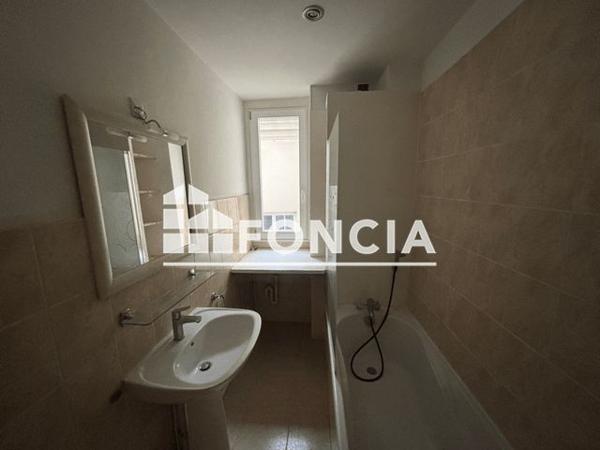 Location Appartement 2 pièces 56.04 m² - 9 RUE MAYRAN Paris 75009