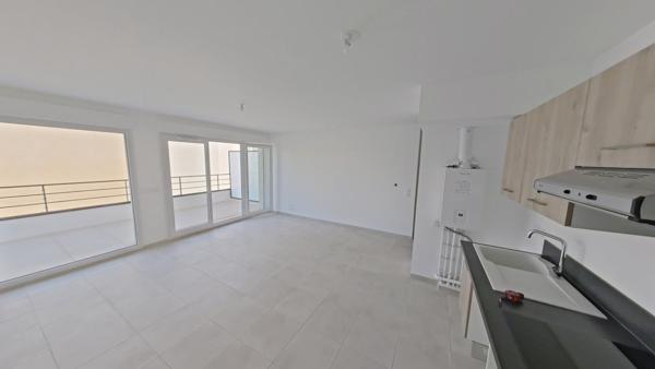 Location Appartement 3 pièces 63.77 m² - Morières-lès-avignon 84310
