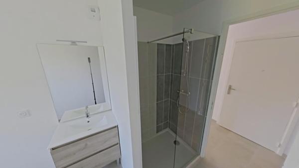Location Appartement 3 pièces 63.77 m² - Morières-lès-avignon 84310