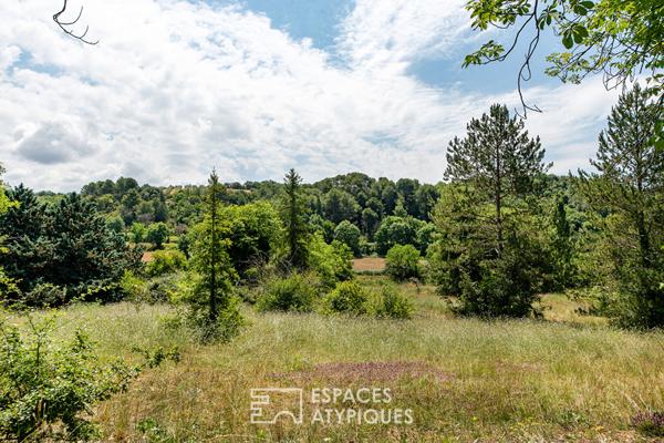 Domaine somptueux de 2,5 hectares et ses bâtisses du 19e siècle à réhabiliter
