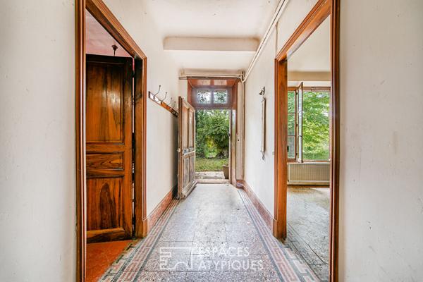 Domaine somptueux de 2,5 hectares et ses bâtisses du 19e siècle à réhabiliter