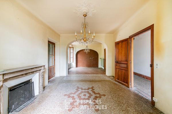 Domaine somptueux de 2,5 hectares et ses bâtisses du 19e siècle à réhabiliter