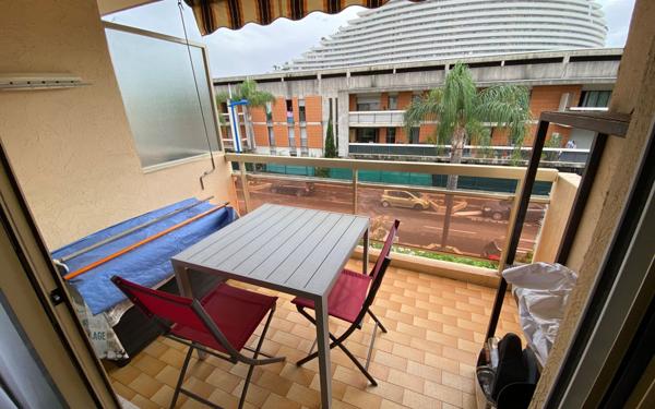 Appartement à vendre    1 pièce • 28 m2 Villeneuve-Loubet