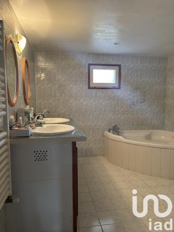 Maison à vendre 6 pièces 220 m² Chepniers