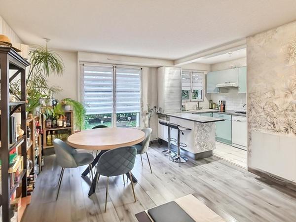 Appartement Bussy Saint Georges 2 pièces 39 m2 au calme à 10 minutes de la gare