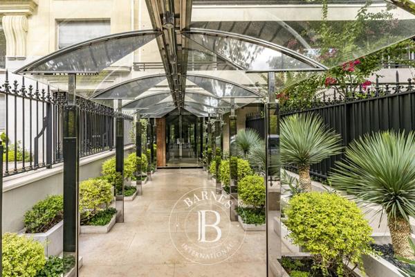 Neuilly-sur-Seine, Appartement 3 Chambres -  224 m² à vendre