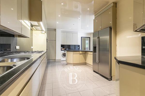 Neuilly-sur-Seine, Appartement 3 Chambres -  224 m² à vendre