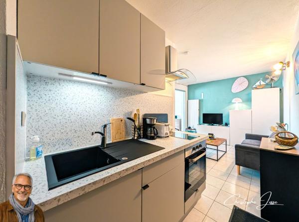 Appartement avec loggia vue mer et parking privé