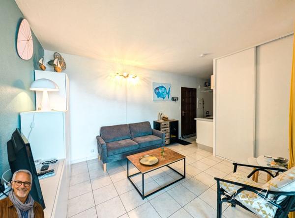 Appartement avec loggia vue mer et parking privé