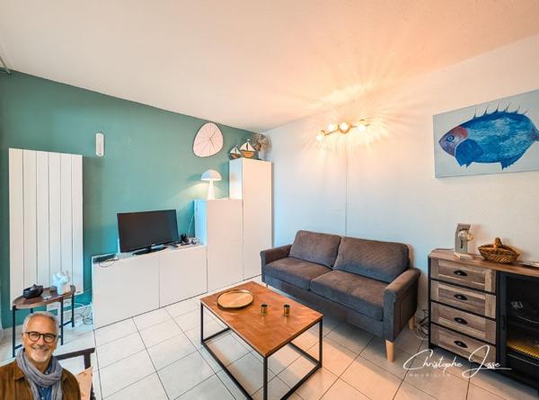 Appartement avec loggia vue mer et parking privé