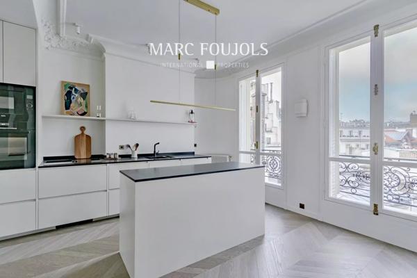 PARIS XVI Trocadéro / Boissière – Elégant appartement avec vue