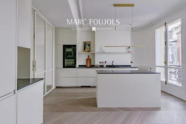 PARIS XVI Trocadéro / Boissière – Elégant appartement avec vue