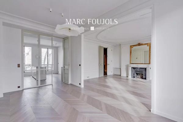PARIS XVI Trocadéro / Boissière – Elégant appartement avec vue
