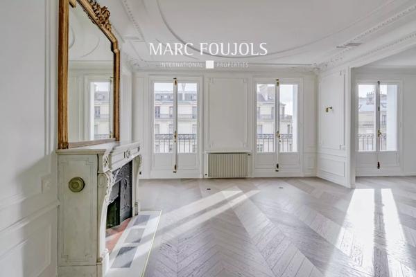 PARIS XVI Trocadéro / Boissière – Elégant appartement avec vue