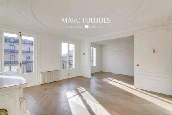 PARIS XVI Trocadéro / Boissière – Elégant appartement avec vue