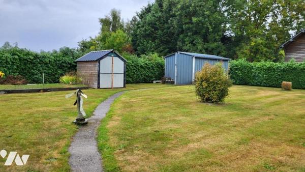 Pavillon de plain-pied sur 2130 m² de terrain plat