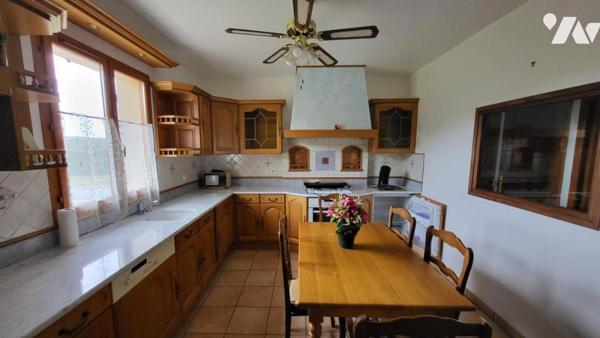 Pavillon de plain-pied sur 2130 m² de terrain plat
