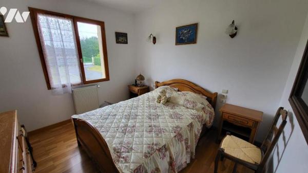Pavillon de plain-pied sur 2130 m² de terrain plat