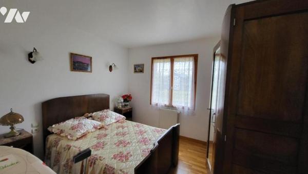 Pavillon de plain-pied sur 2130 m² de terrain plat