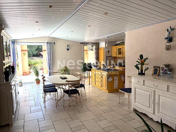 Maison de style Provençal d'Exception à La Chapelle Saint Laurent de 192 m² habitable