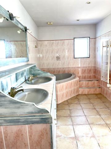 Maison à vendre 7 pièces 244 m² Salles-d'Angles