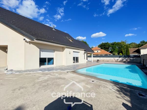 Maison contemporaine lumineuse de 160 m² avec piscine et fort potentiel