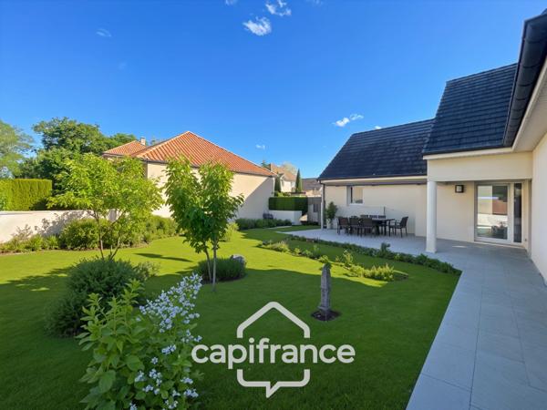 Maison contemporaine lumineuse de 160 m² avec piscine et fort potentiel