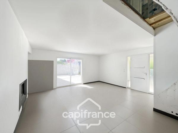 Maison contemporaine lumineuse de 160 m² avec piscine et fort potentiel