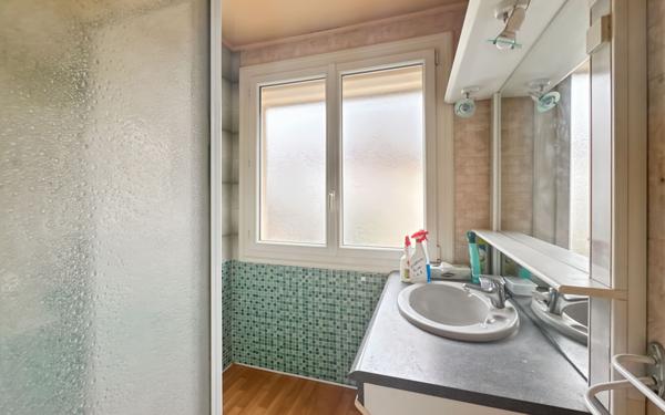 Maison à vendre    6 pièces • 107,32 m2 Trélissac