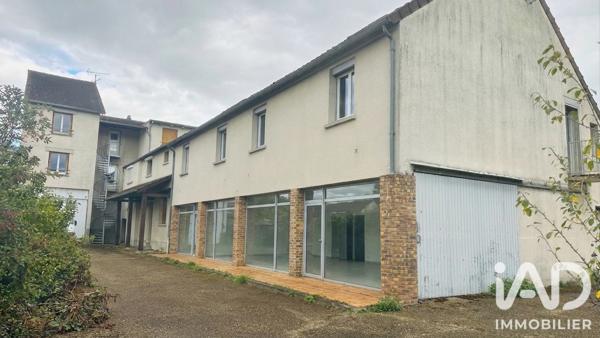 Immeuble à vendre 868 m² Dordives