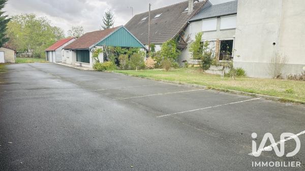 Immeuble à vendre 868 m² Dordives