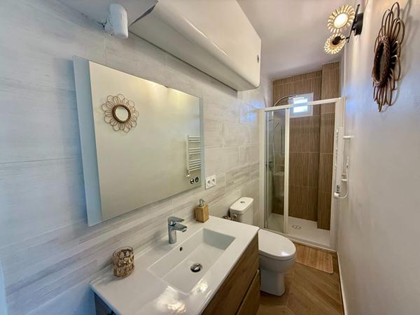 Appartement La Ciotat T1 dernier étage, idéal investisseur à 250m de la plage Lumière.