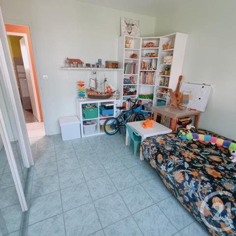 Maison à vendre  5 pièces - 135,40 m 2   ST LOUBES  - 33