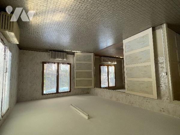 2025-00233 AGREABLE MAISON DE VILLAGE SUR SOUS-SOL - CREUE