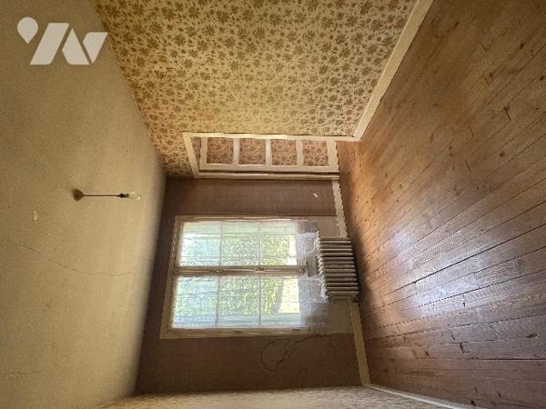 2025-00233 AGREABLE MAISON DE VILLAGE SUR SOUS-SOL - CREUE