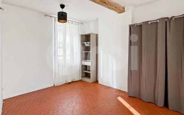 Maison à vendre    5 pièces •  La Crau