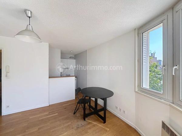 Location                                                      Appartement
                        
                     1 pièces                      25 m2                     à Clermont-Ferrand