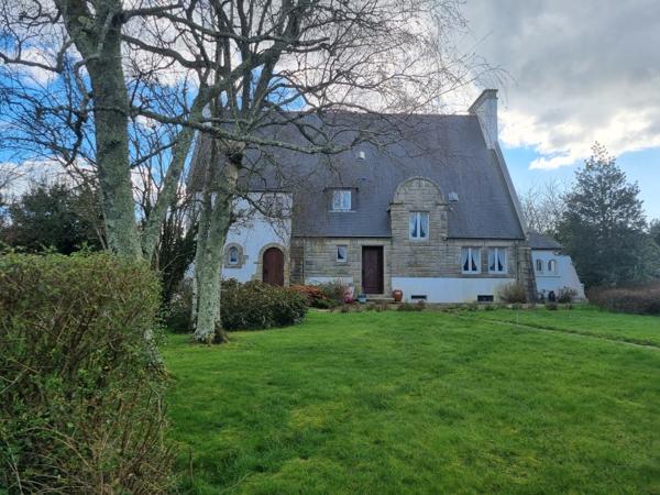 PLEUVEN , côté Fouesnant, Maison familiale 11pièces sur 2333m² de terrain