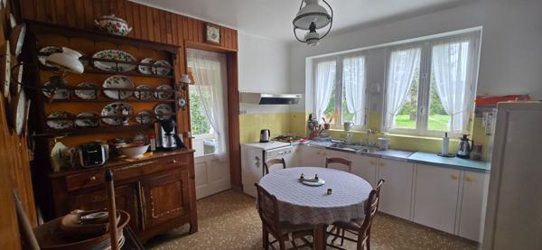 PLEUVEN , côté Fouesnant, Maison familiale 11pièces sur 2333m² de terrain