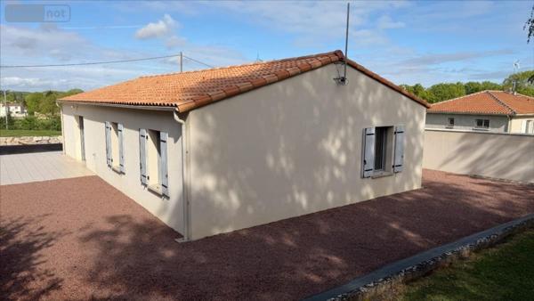 Maison individuelle à vendre à Niort dans les Deux-Sèvres (79000), ref : 79066-1094210